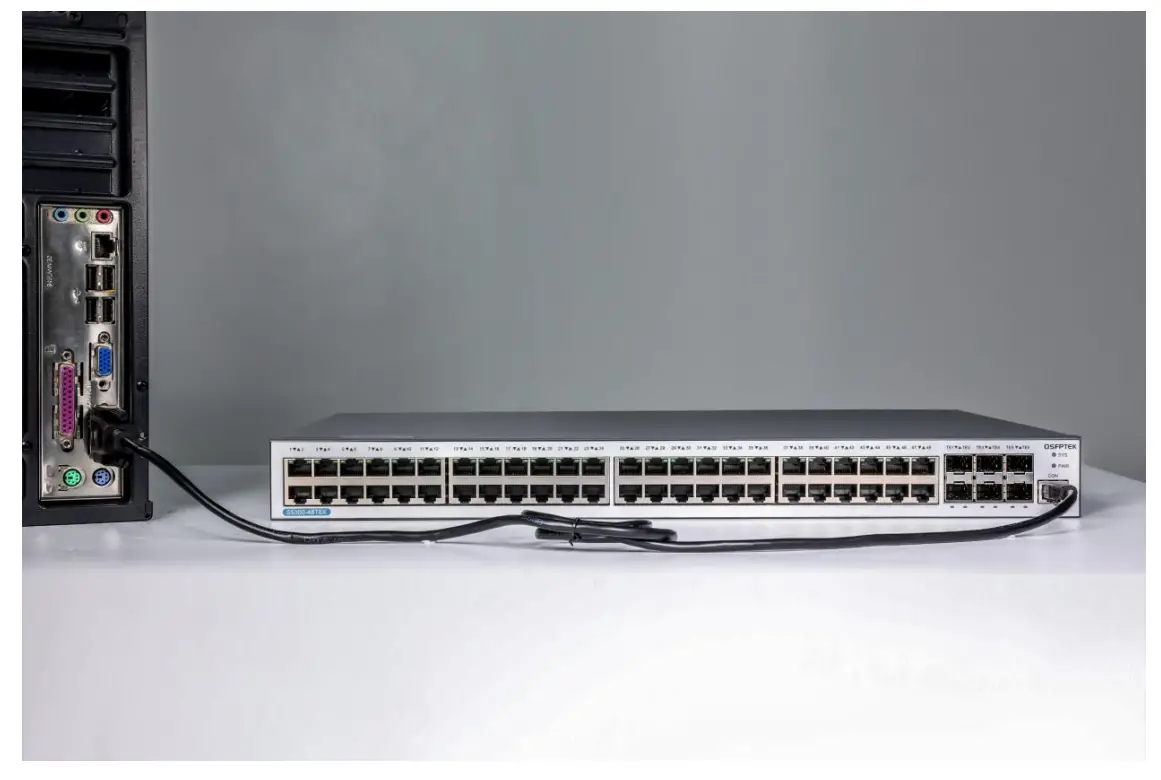 Connecting the Management Ports