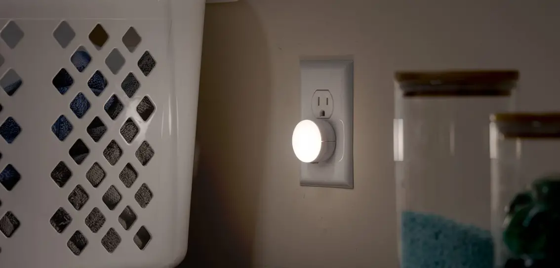 Jasco 71057i Color Changing Led Glo Dot Instruction Manual