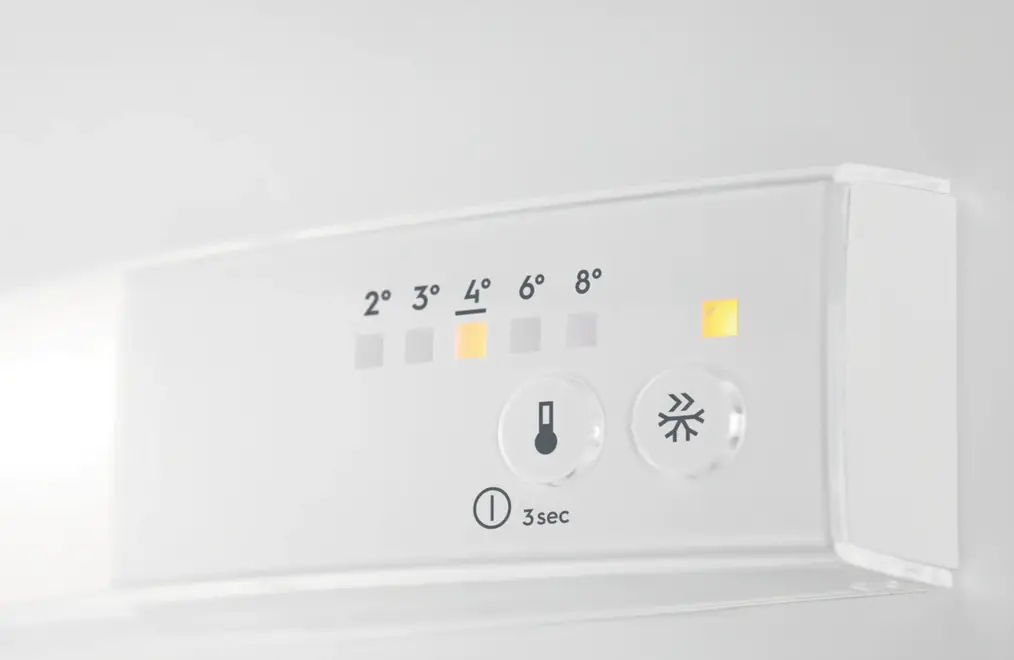 Electrolux EK134SRWE Refrigerator