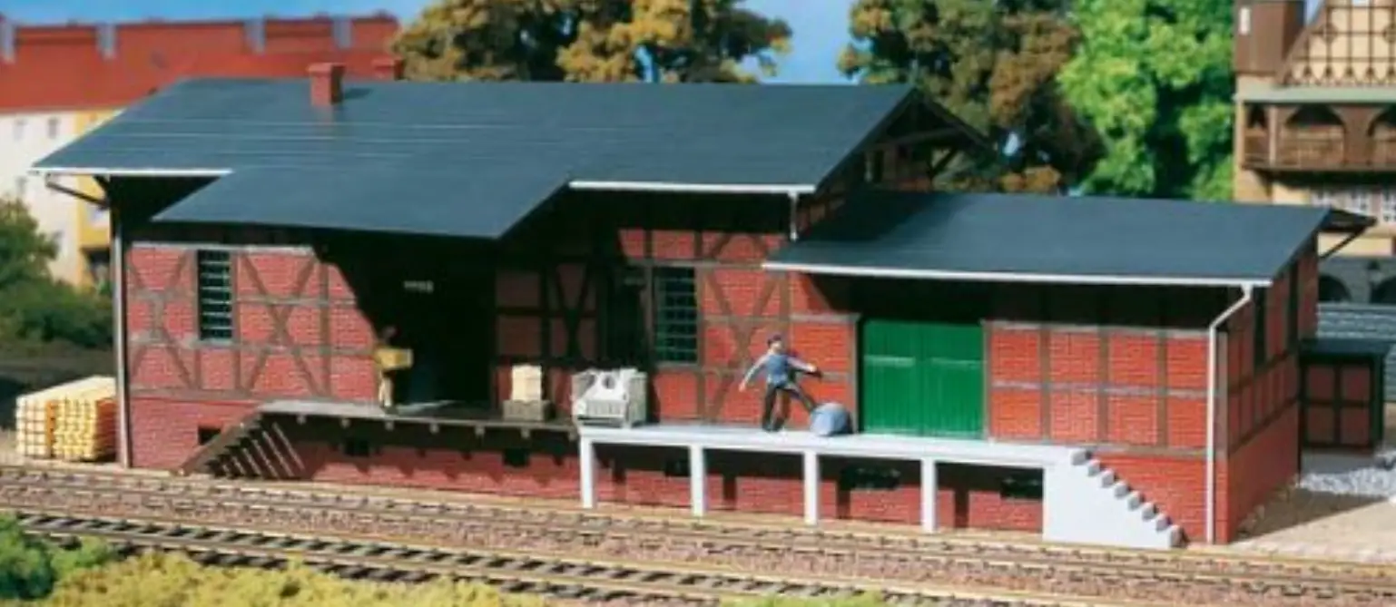 Auhagen 13 322 Goods Shed