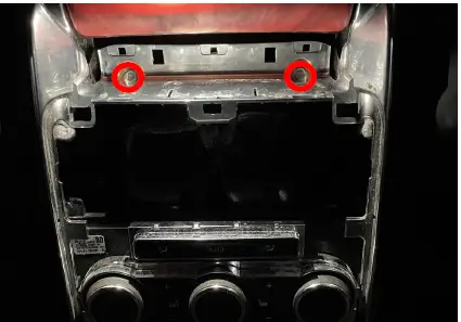 Range-Rover-Wireless-Apple-CarPlayLand-02