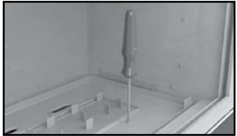 Securing burner tray to manifold