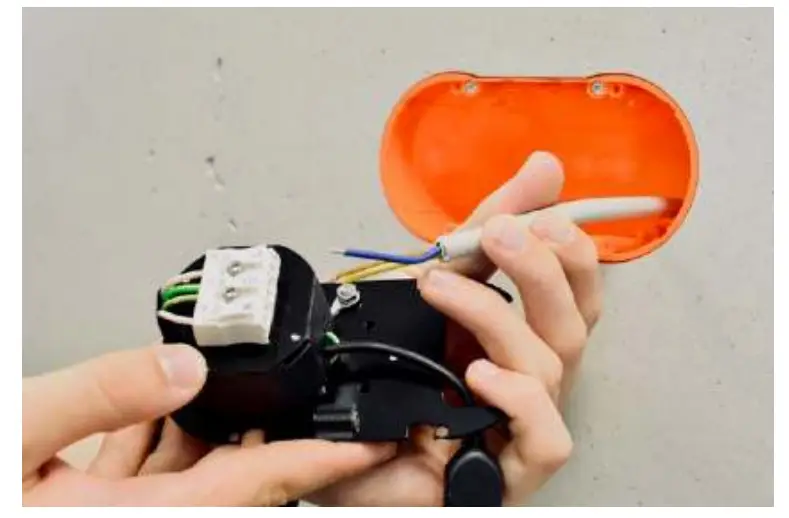 Installation flush-mount box