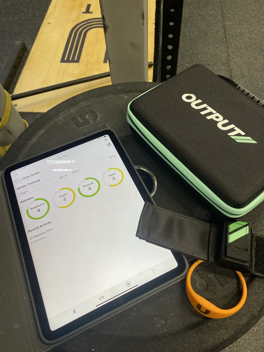 OUTPUT Sports V2 Wearable Fitness Tracker-FIG1