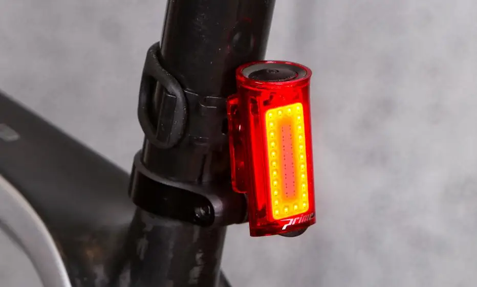 Urban Prime Smart Rear Light For Bikes User Manual Urban Prime Smart Rear Light For Bikes User Manual