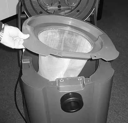 1Nilfisk-VL500-Vacuum-Cleaner-20