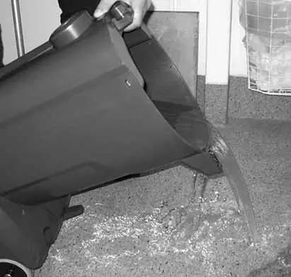 Nilfisk-VL500-Vacuum-Cleaner-9