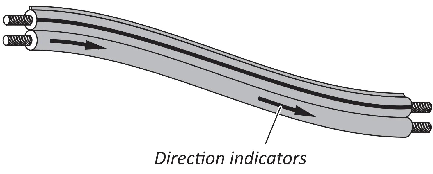 Connecting loudspeakers