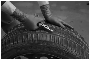 MADDOX-58593-Heavy-Duty-Automotive-Tire-Repair-Kit-fig-2