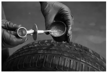 MADDOX-58593-Heavy-Duty-Automotive-Tire-Repair-Kit-fig-4