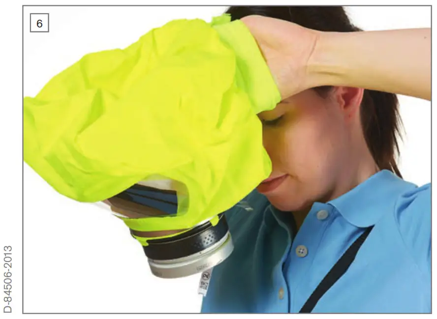 Dr ger Donning Poster Parat Soft Pack - hood over