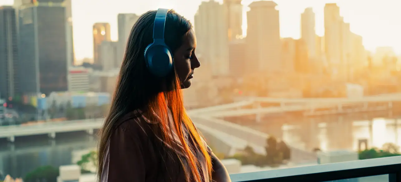 Crest Bonvoyage Hpk14068 Wireless Headphones User Manual