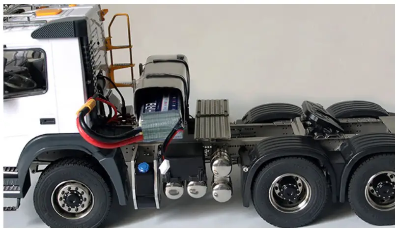 RC4WD VV-JD00035 -14 6x6 Nashorn Semi Truck-FIG-7