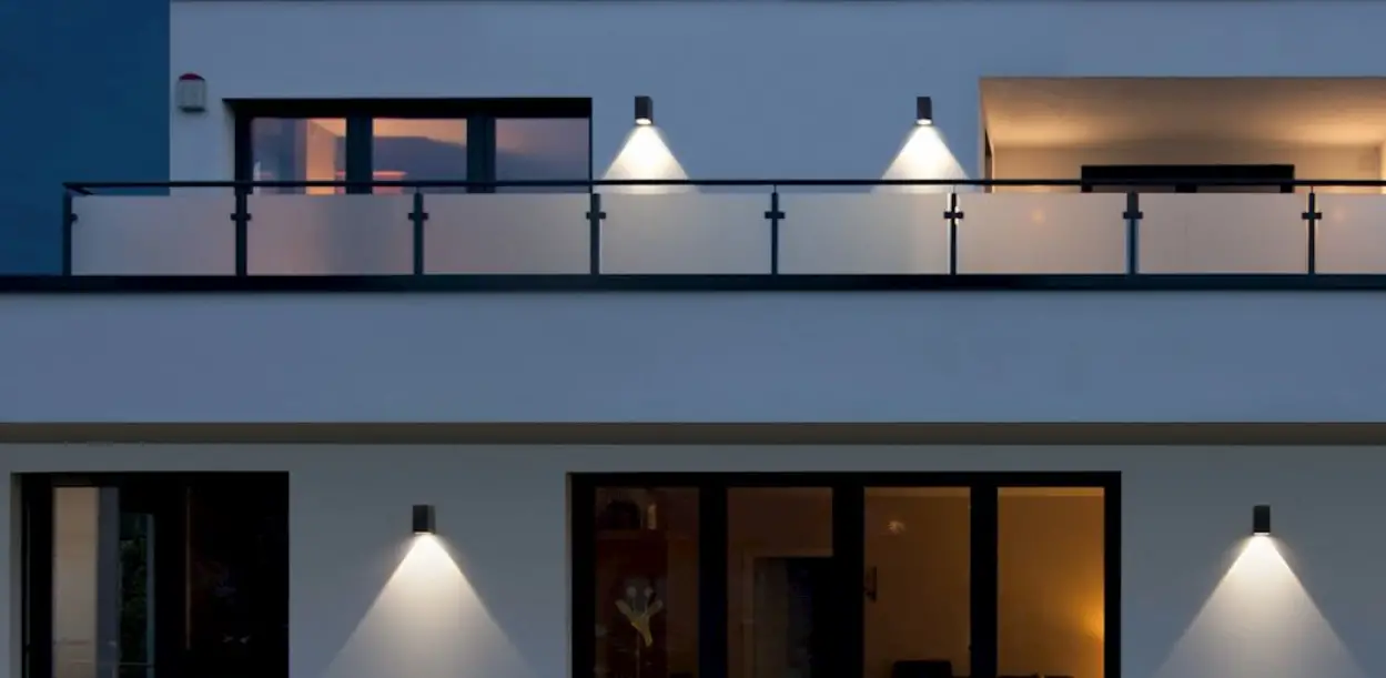 Bega 24489 Wall Luminaire Instruction Manual Bega 24489 Wall Luminaire Instruction Manual