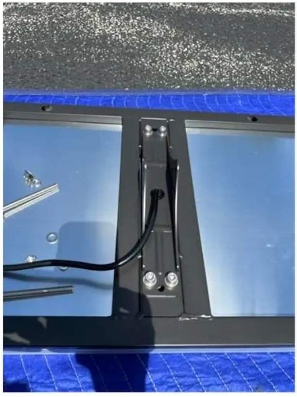 SOLERA SL SAL30W Solar Area Light - light 1