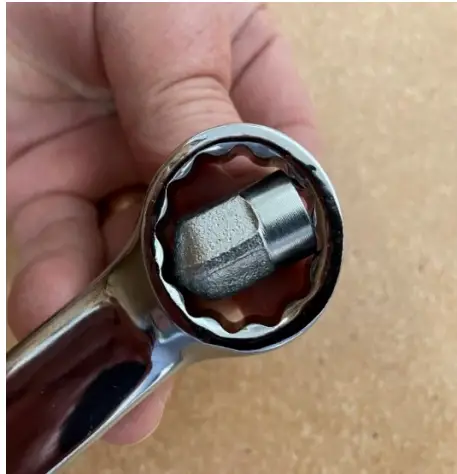 BAXTER PERFORMANCE MS-101-BK Spin-On Oil Filter Adapter Cartridge - point closed