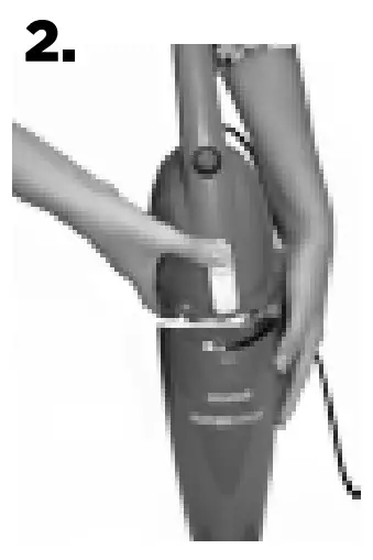 Emptying the dirt container