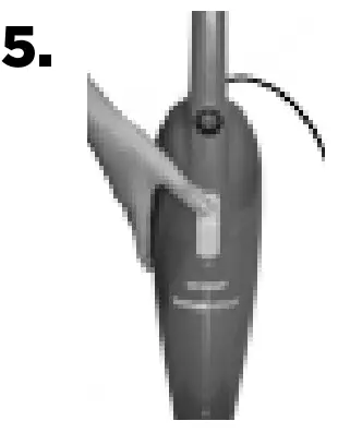 Emptying the dirt container