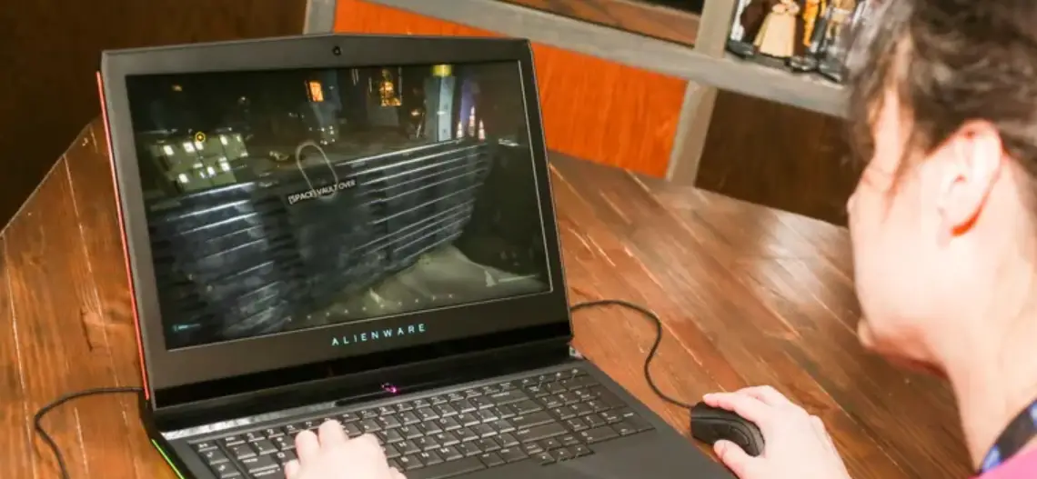 Alienware 17 R4 Gaming Laptop Installation Guide