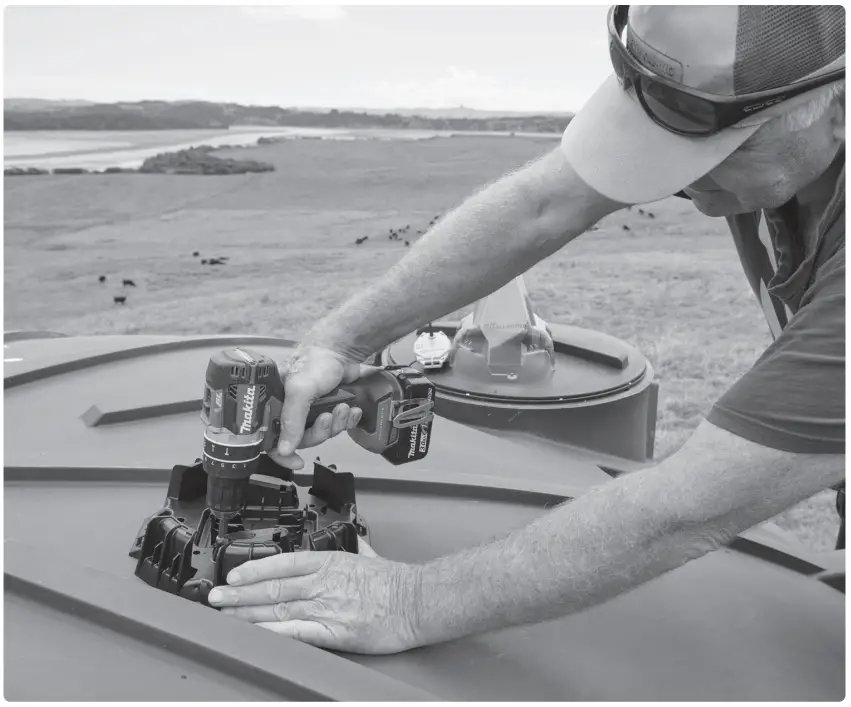 GALLAGHER G95000 Satellite Liquid Monitoring System - mounting base