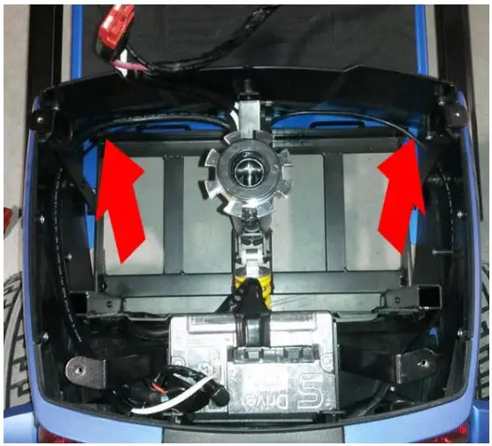 Disassembling old batteries
