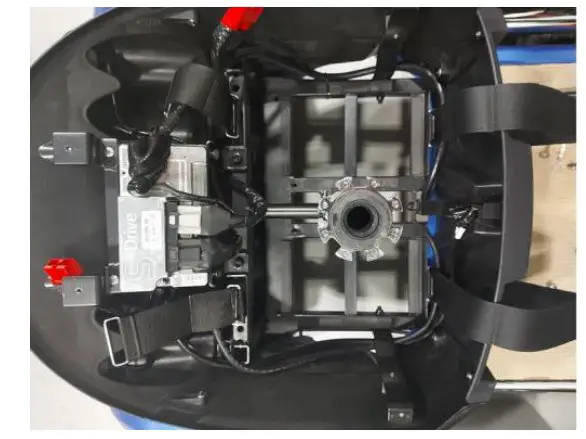 Disassembling old batteries