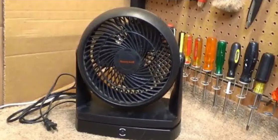 Honeywell Ht-800 Series Turbo Or Tech Force High Velocity Circulator Owner's Manual Honeywell Ht-800 Series Turbo Or Tech Force High Velocity Circulator Owner's Manual