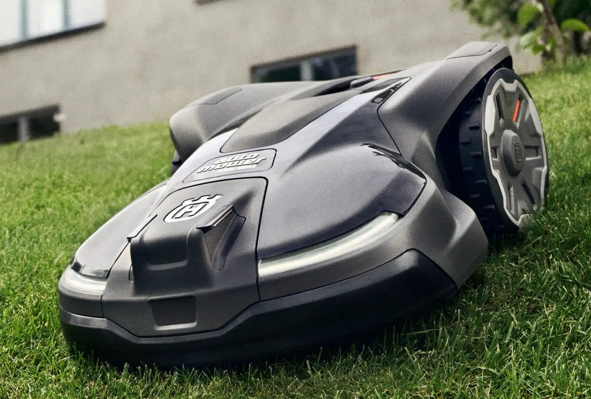 Husqvarna 320 NERA Lawn Automower