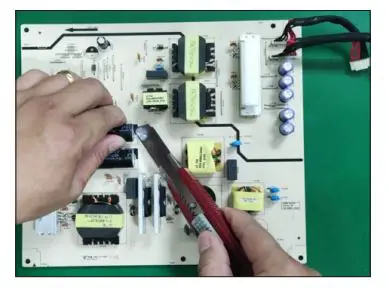 DELL-U4323QE-UltraSharp-43-Inch-4K-USB-C-Hub-Monitor-fig-23