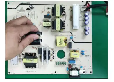 DELL-U4323QE-UltraSharp-43-Inch-4K-USB-C-Hub-Monitor-fig-27
