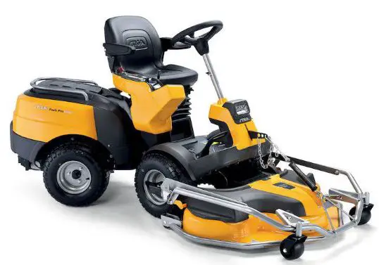 STIGA-V-302-Ride-on-Lawnmower-with-Seated-Operator-product-image