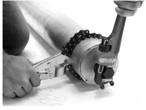 MARSHALLTOWN 29592 Spin Screed Gas Powered Unit - INSTALLING 6