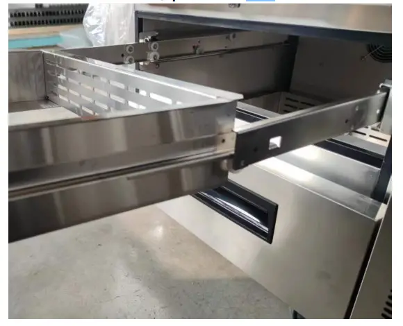 Berg CB36TN Refrigerated Chef Base - rail