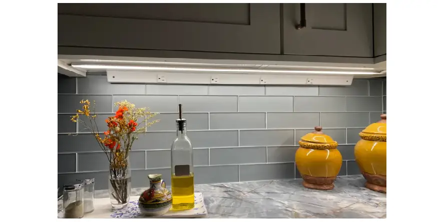 Task Lighting Tr Series Angle Power Strip Instruction Manual Task Lighting Tr Series Angle Power Strip Instruction Manual