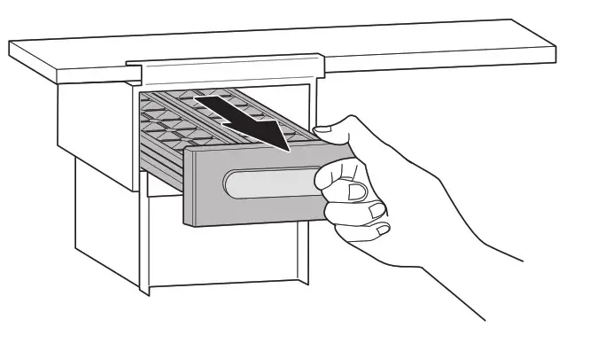 LG 230106 Fridge and Freezer - water tank3