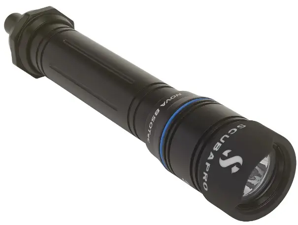 SCUBAPRO-Nova-850-Tec-Dive-Light-PRODUCT