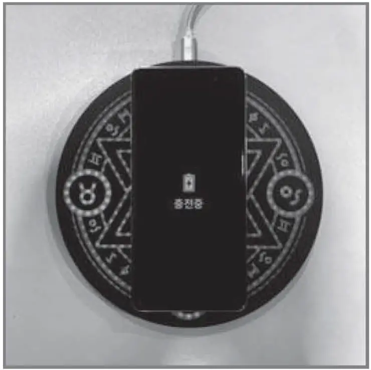 Com2uS SOMMONERS War Wireless Charger 4