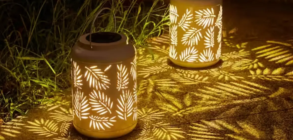 Glitzhome 2023300040 Metal Cutout Leaf Solar Powered Outdoor Hanging Lantern Instruction Manual