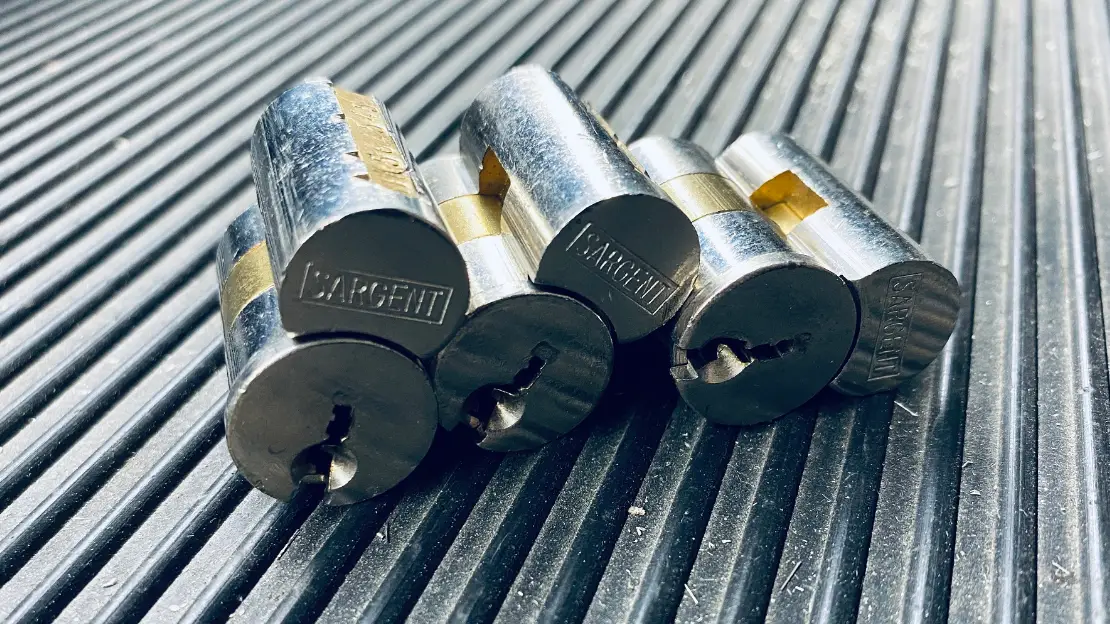 Sargent Dg1 Removing And Installing Large Format Interchangeable Cores Instruction Manual