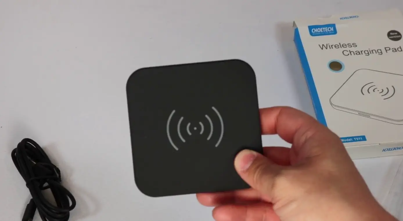 Choetech T511 Qi-certified 10w Wireless Charger User Manual Choetech T511 Qi-certified 10w Wireless Charger User Manual