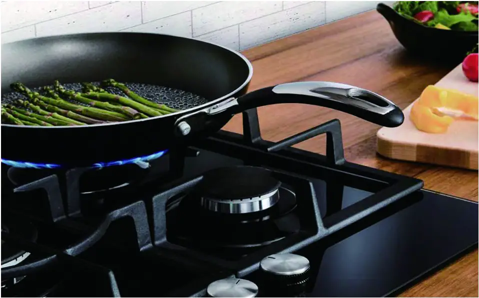 MontPellier MMW20SIL Freestanding 20 Litre Microwave