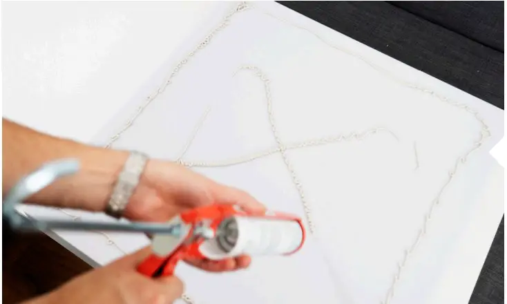 LET GLUE SET FOR 5 MINUTES