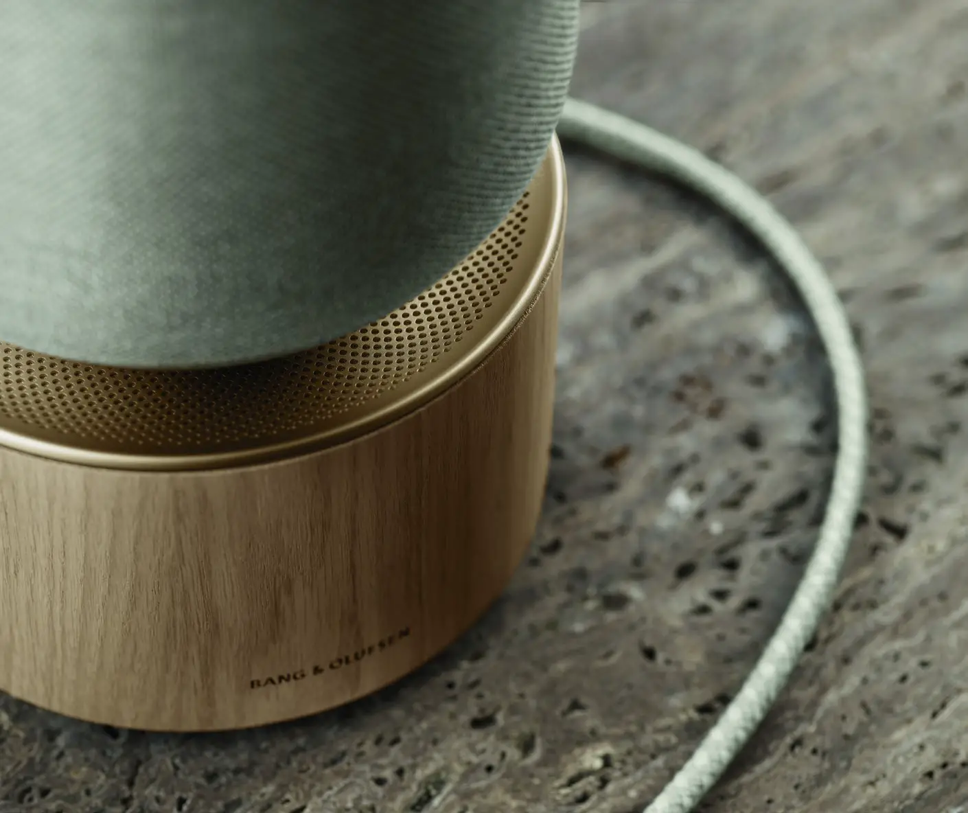 BANG OLUFSEN Beosound Balance Home Interior Speaker - IMPORTANT FEATURES