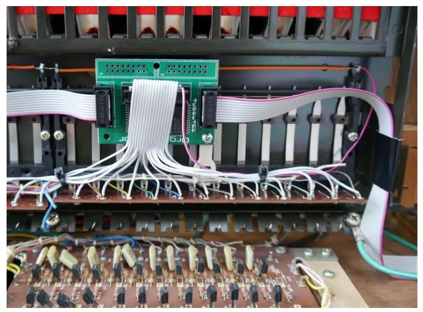 Installing the key contacts