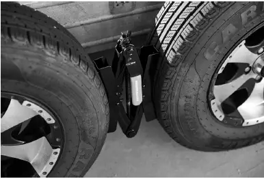 HAULMASTER-59665-Tandem-AXLE-Stabilizers-fig-2