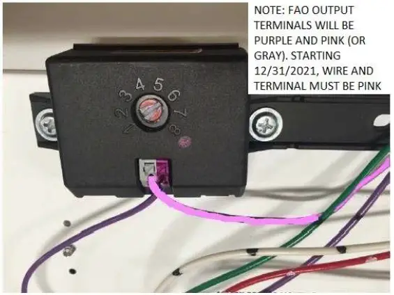 Acuity Brands-40K-UNV-4600-Lumens-W-Center-Lens-10