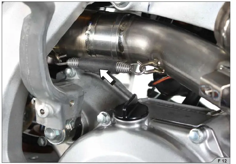AKRAPOVIC-S-S4MET11-BNTA-Evolution-Line-Full-System-Exhaust-FIG-17
