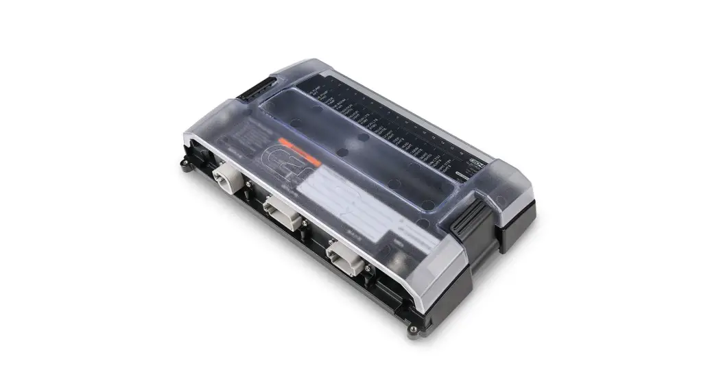 Czone 80-911-0122-00 Control 1 Interface User Manual Czone 80-911-0122-00 Control 1 Interface User Manual