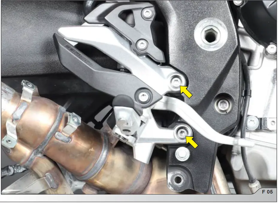 AKRAPOVIC-E-B10E9-Exhaust-System-Optional-Headers-fig-9