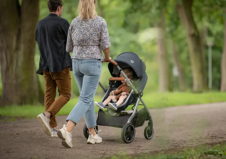 Maxi Cosi Zelia3 Urban Pushchair Instruction Manual